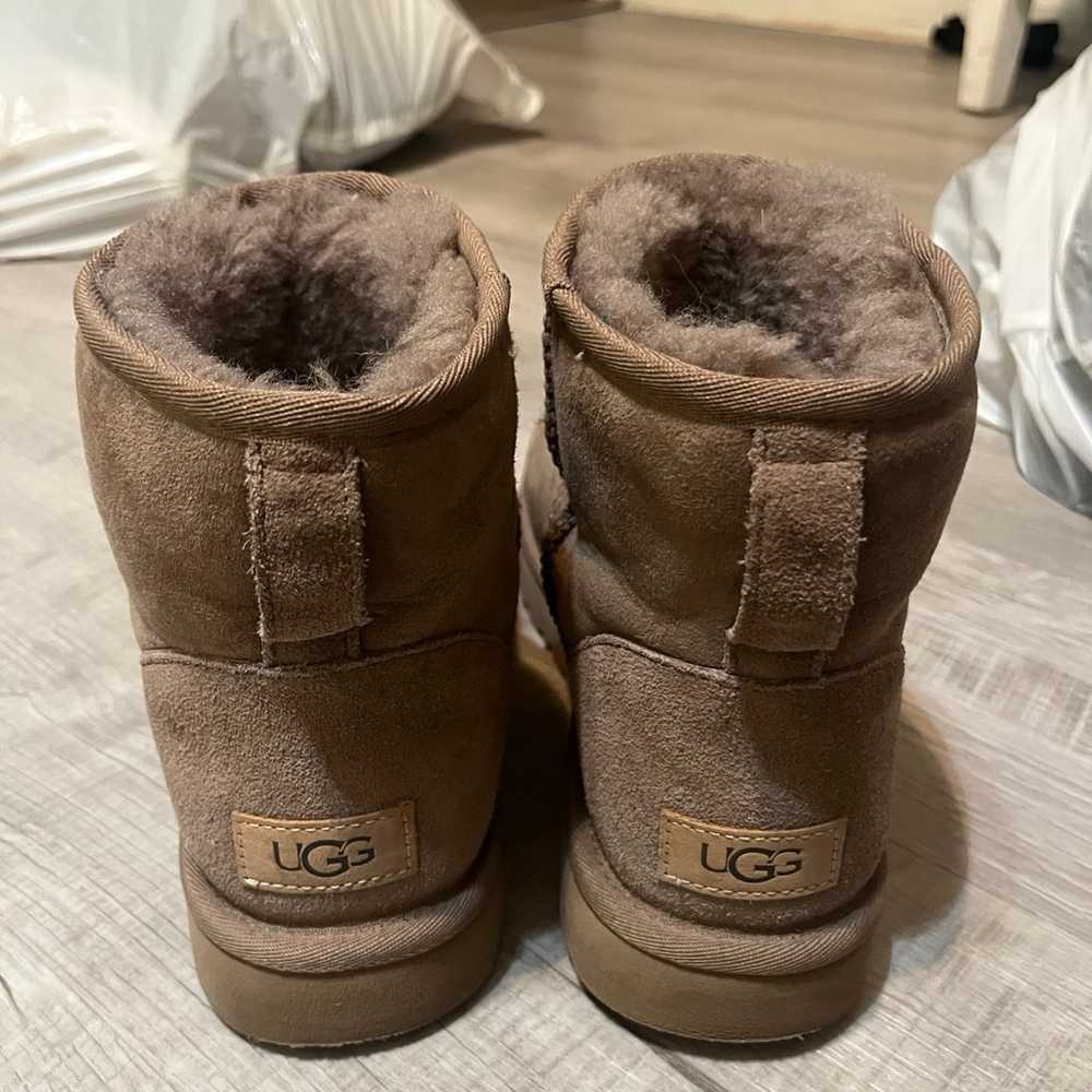 UGG - image 2