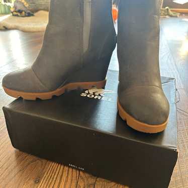 Sorel Joan uptown zip bootie