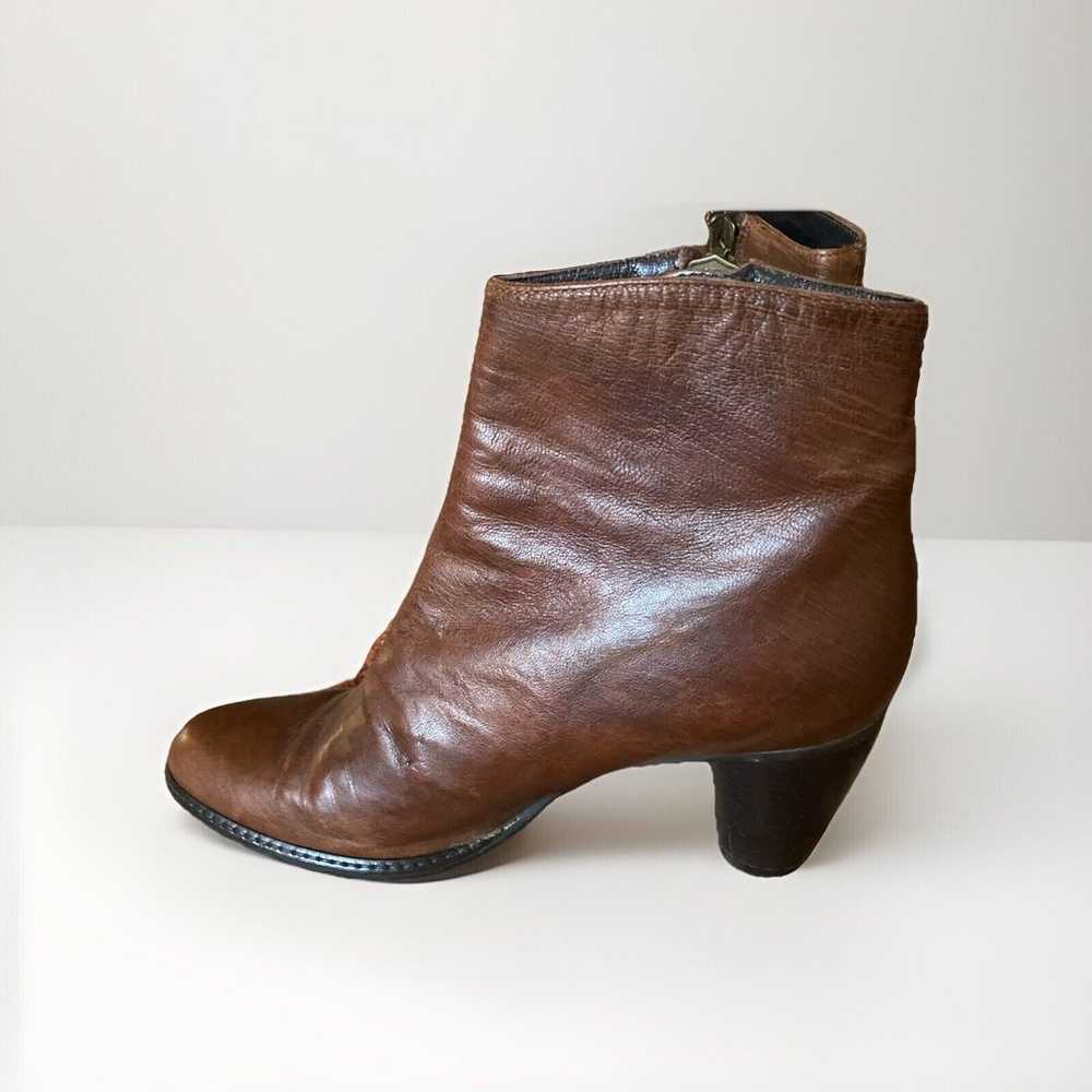 Stuart Weitzman Brown Cognac Leather Ankle Boots … - image 3