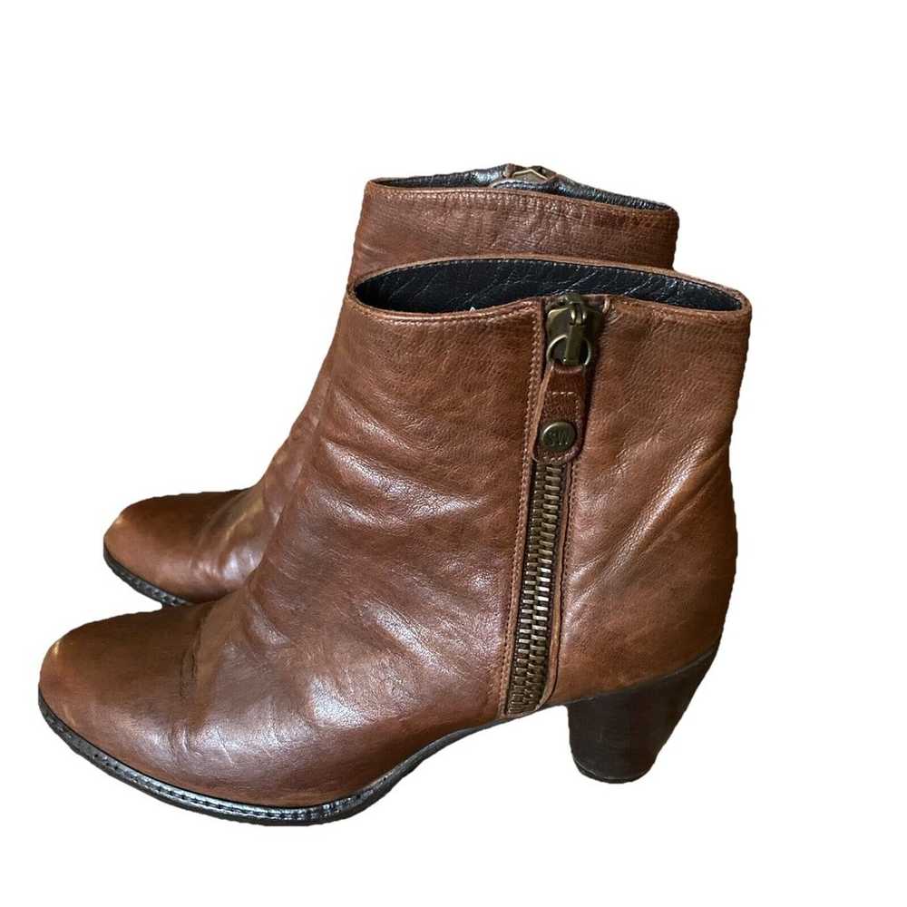 Stuart Weitzman Brown Cognac Leather Ankle Boots … - image 4