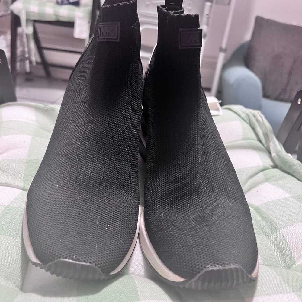 womens black boots size 8.5 like new used one tim… - image 3