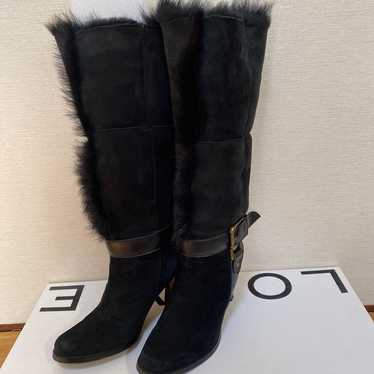 Black suede boots with fur. - image 1