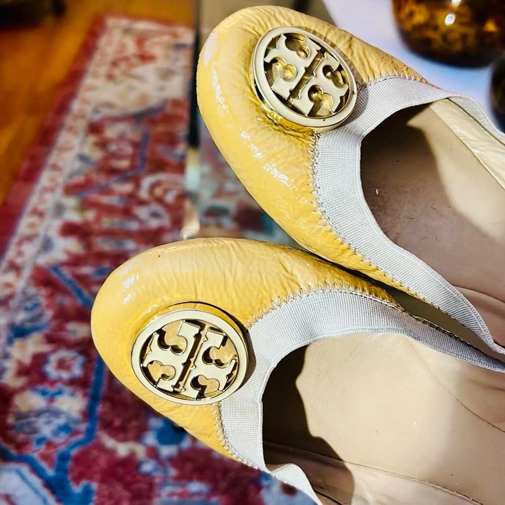 Tory Burch patented  leather flats - image 4