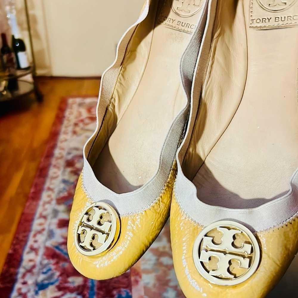 Tory Burch patented  leather flats - image 5