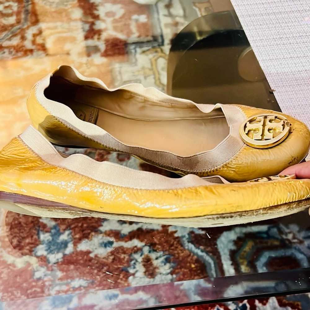 Tory Burch patented  leather flats - image 6