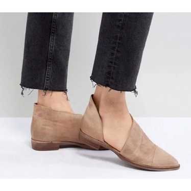 Free People Royale Flat in Tan Suede. Size 37 or 7