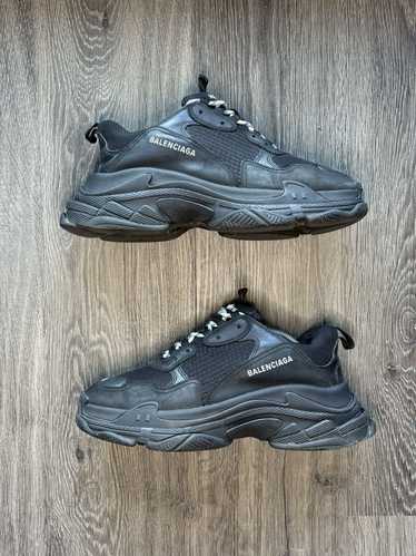 Balenciaga triple s black Gem