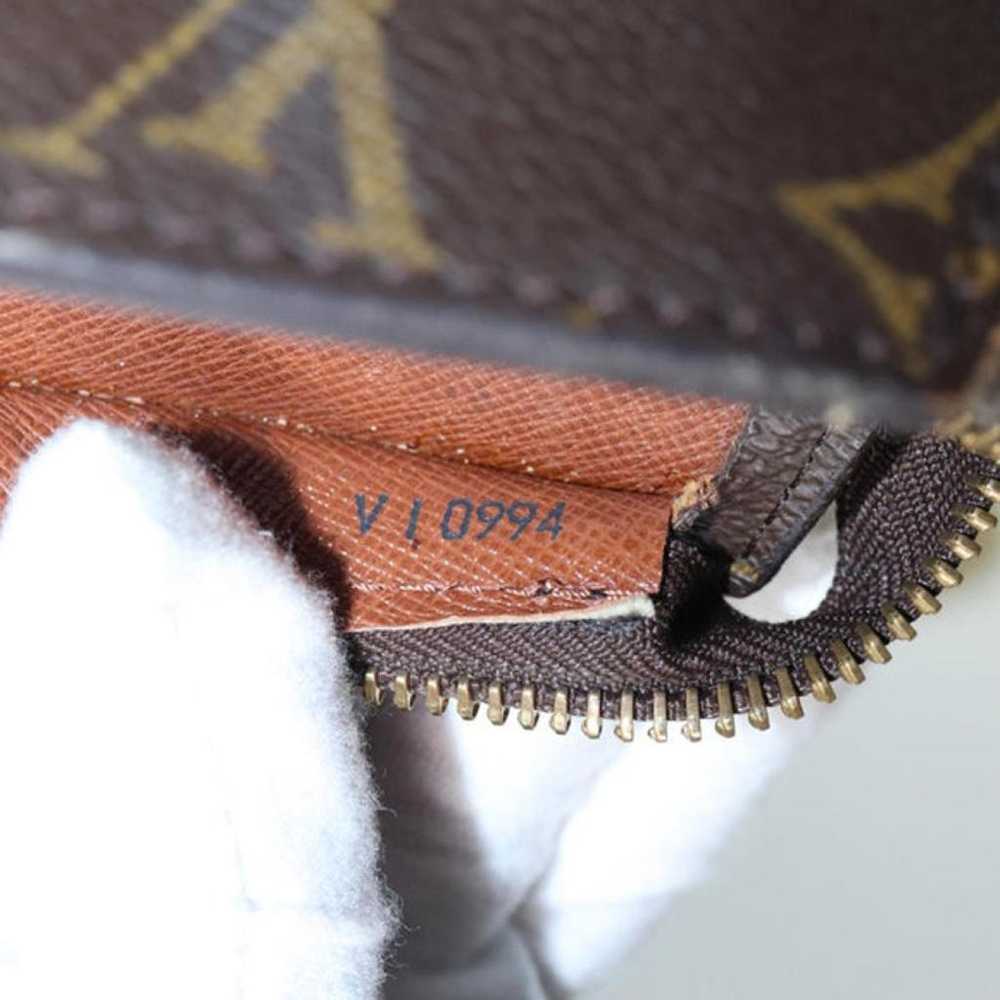 Louis Vuitton Leather tote - image 12