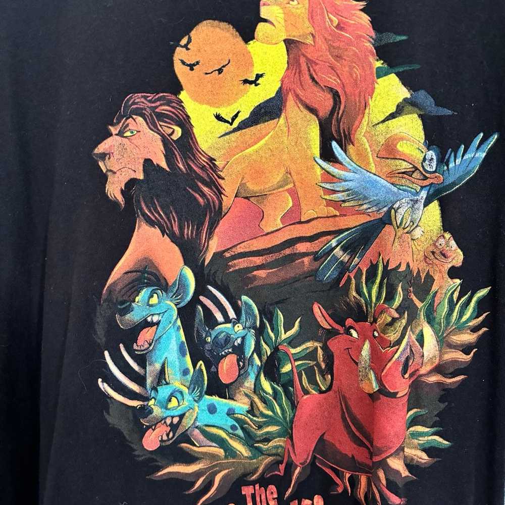 Oversized vintage lion king shirt - image 2