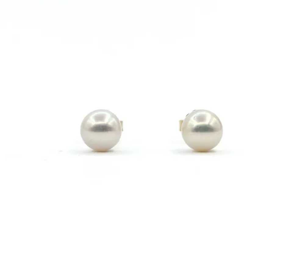 Elegant Pearl Stud Earrings in 14kt Gold - image 4