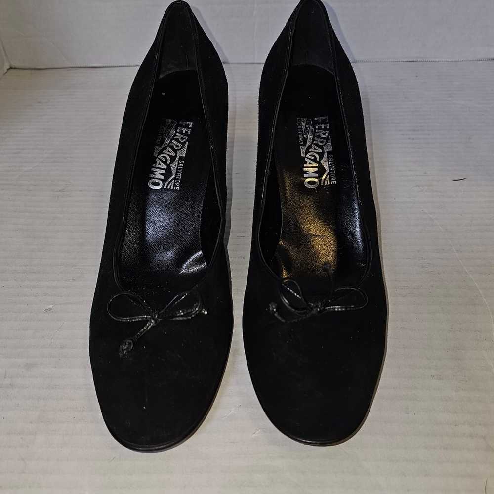 VTG Salvatore Ferragamo Black Heels Bow Accent SZ… - image 1