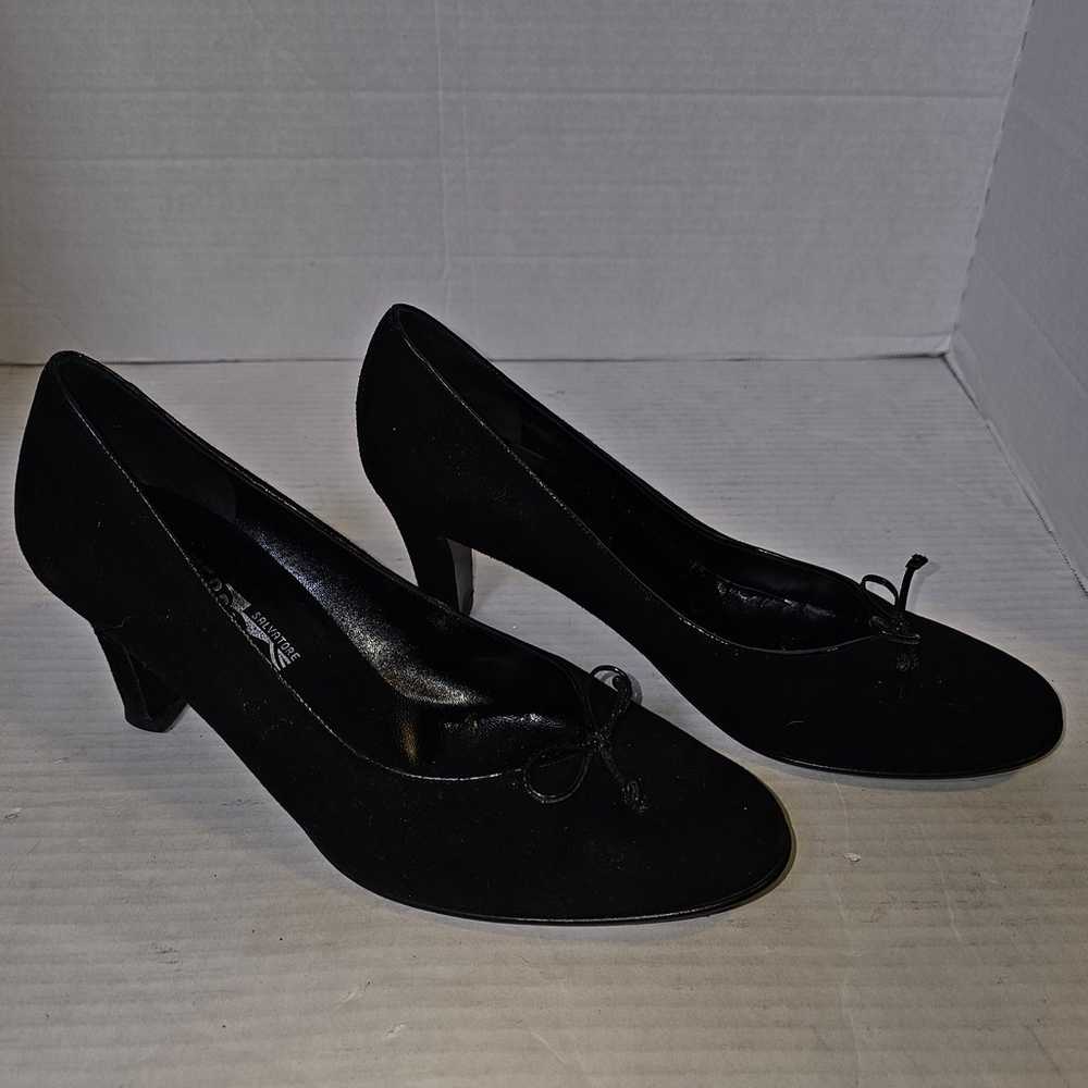 VTG Salvatore Ferragamo Black Heels Bow Accent SZ… - image 4