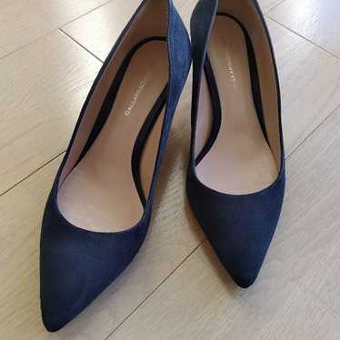 GALLARDAGALANTE Elegant Standard Pumps Navy in Ex… - image 1