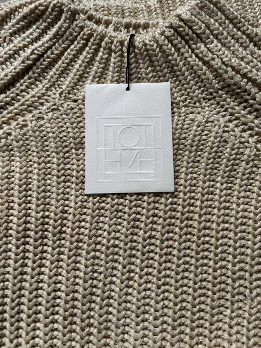 Product Details Toteme Cream Ribbed Fluted Sleeve… - image 4