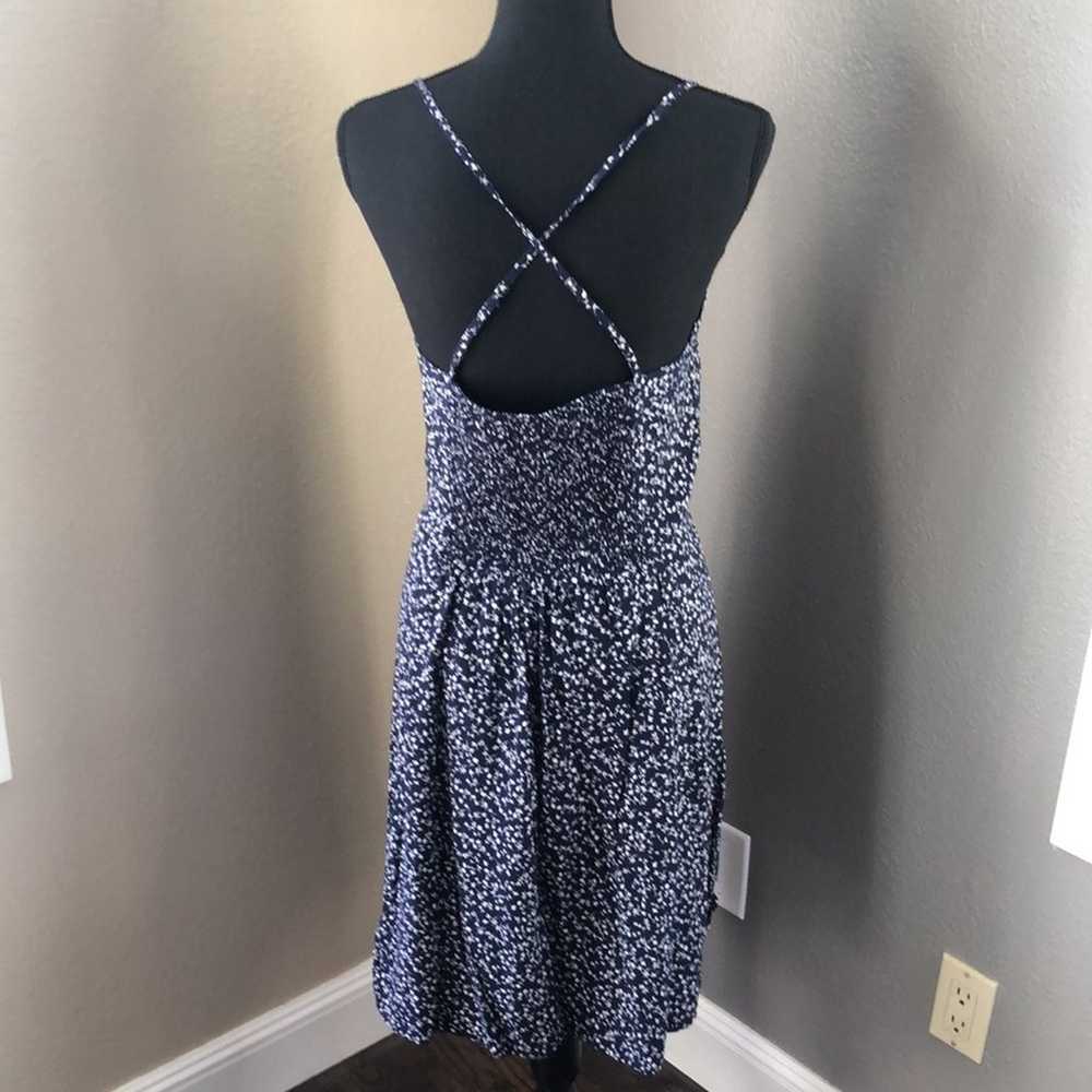 GAP navy blue sundress with white floral pattern - image 4