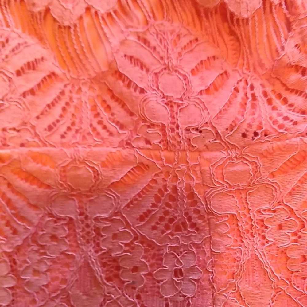 Main Strip coral lace dress open back - image 3