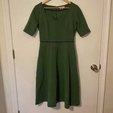 Chic green Boden dress size 10P - image 1