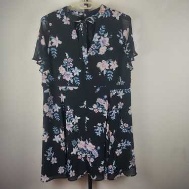 Torrid size 22 Floral Print Chiffon Tie Neck Skate