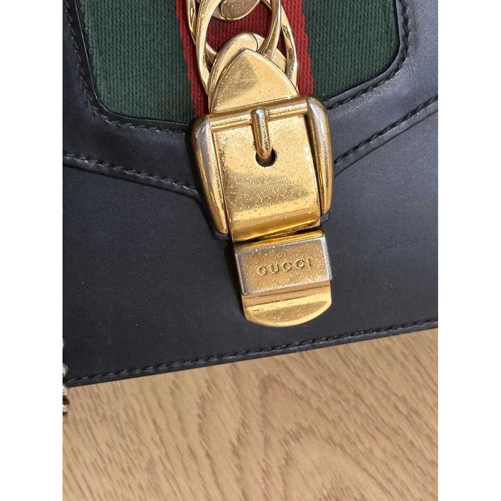 Gucci Sylvie Flap Chain leather crossbody bag - image 4