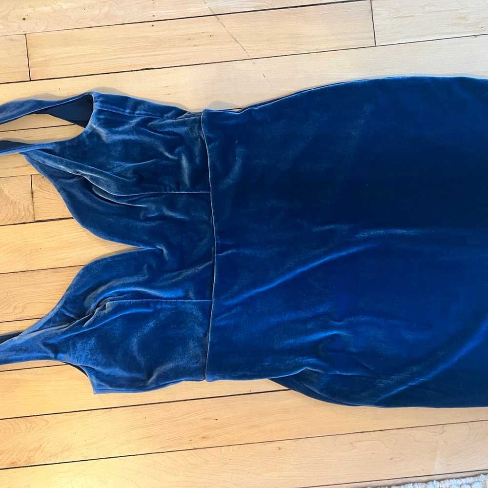 Express nwot size 4 velvet stretch mini - image 1