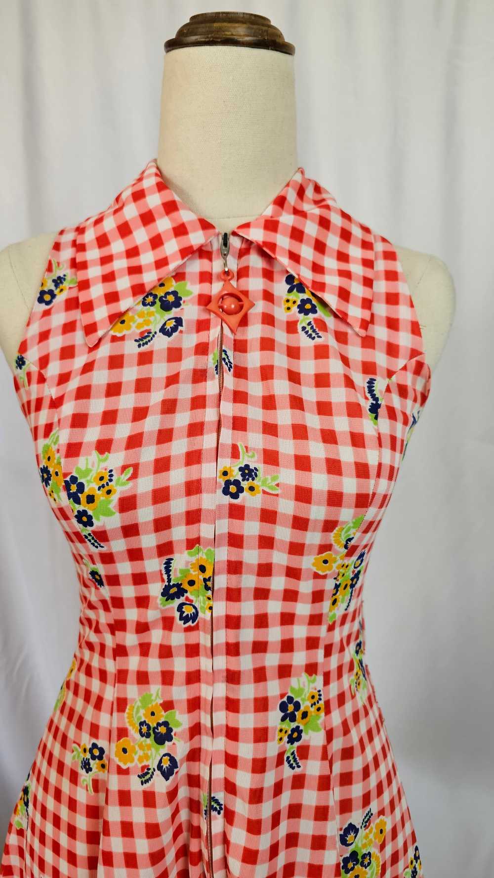 "Vintage 1970s Bindi of Melbourne Red Gingham Flo… - image 4