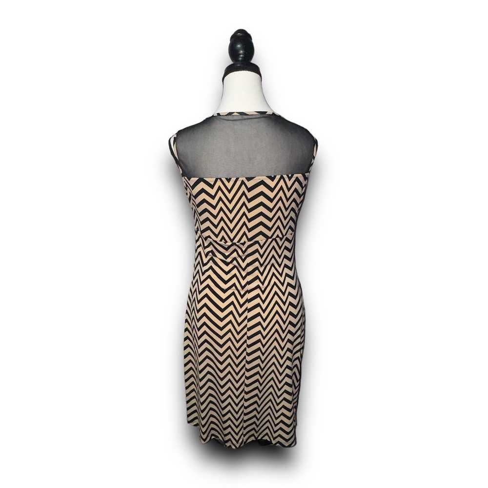 En focus Black & Beige Chevron Sleeveless Stretch… - image 2