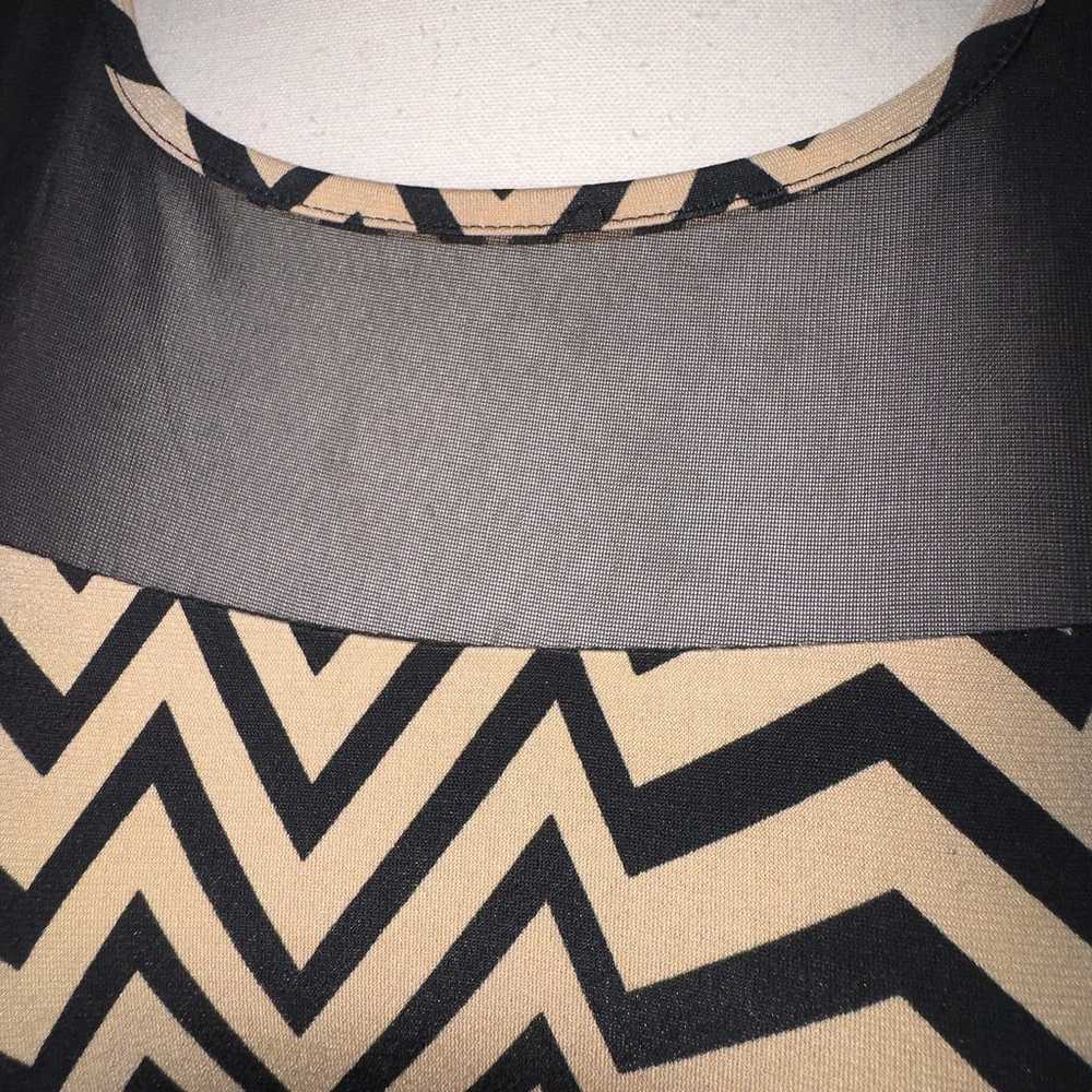 En focus Black & Beige Chevron Sleeveless Stretch… - image 4