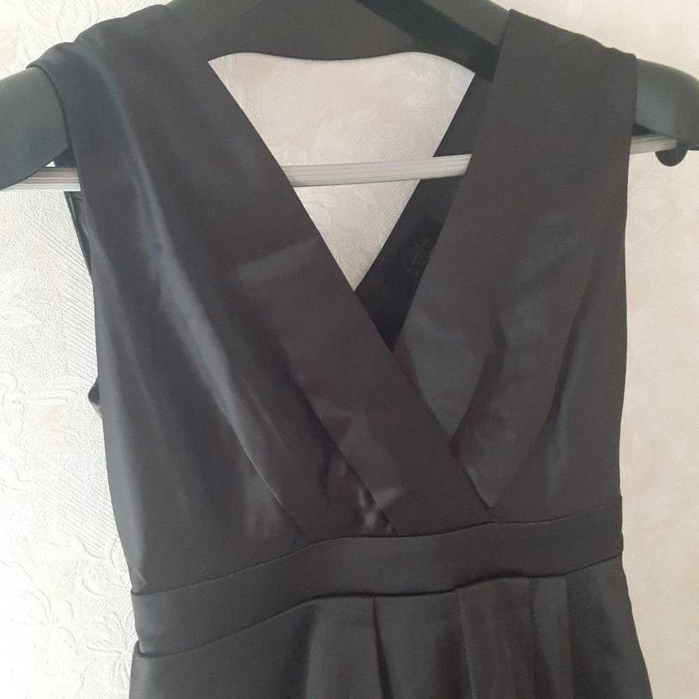 Black V-neck party dress - image 2