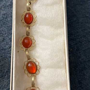 Vintage Goldtone carnelian cabochon bracelet - image 1