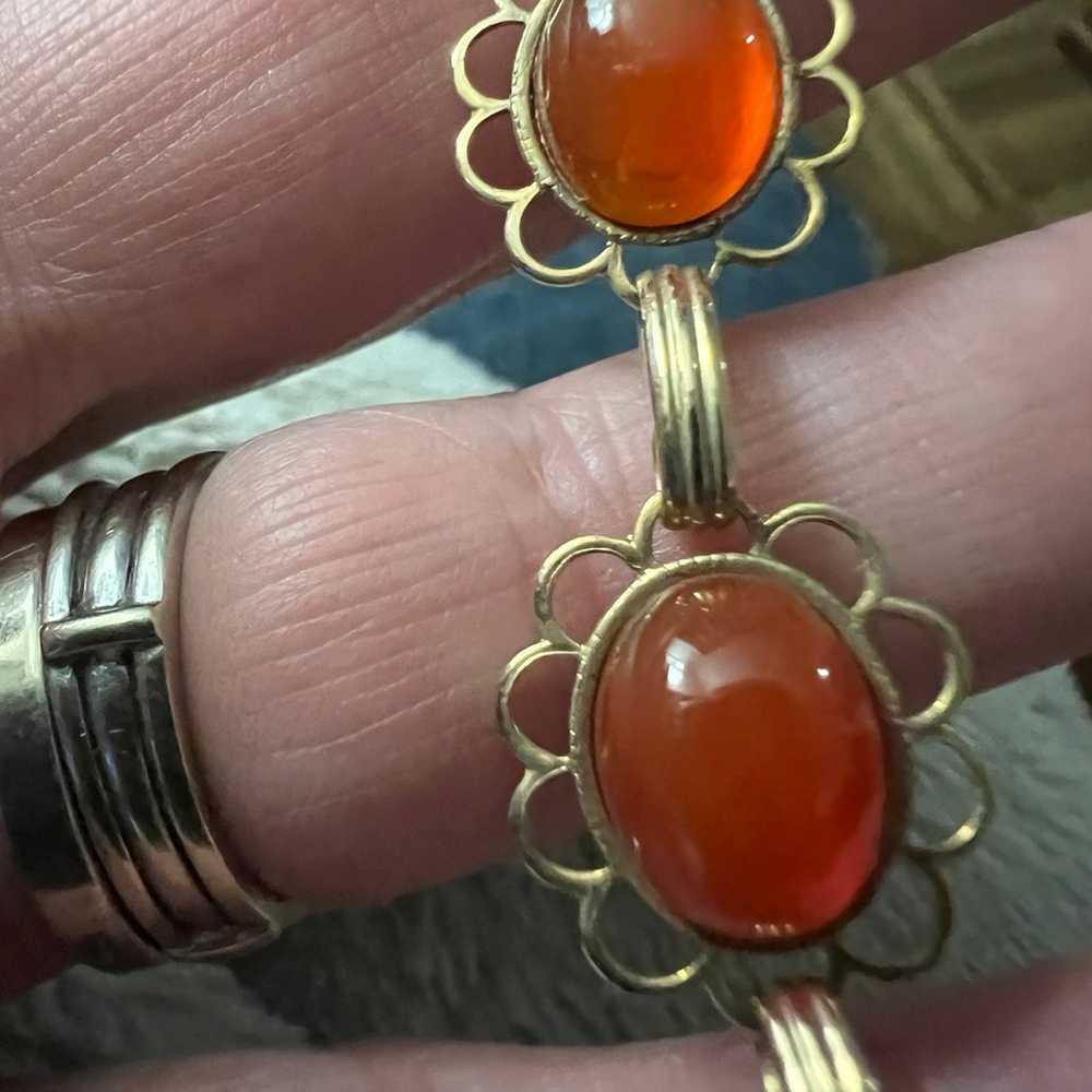 Vintage Goldtone carnelian cabochon bracelet - image 3