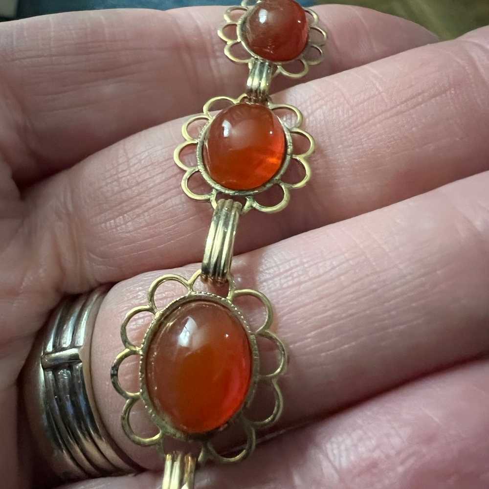 Vintage Goldtone carnelian cabochon bracelet - image 5