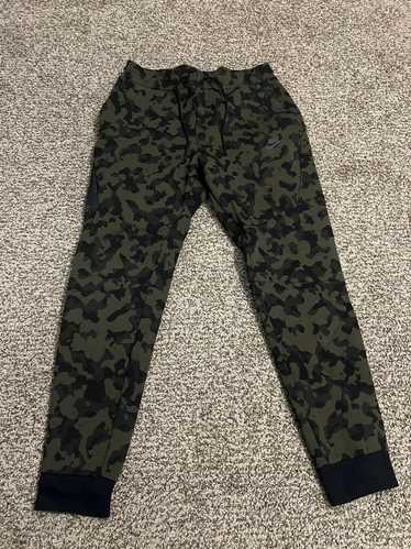 Nike Nike Tech Fleece Pack Camo Size Medium