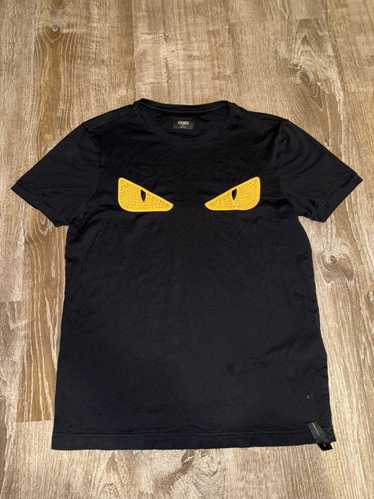 FENDI 黒 Tシャツ イエロー目デザイン FENDI 黒 Tシャツ イエローの目デザイン