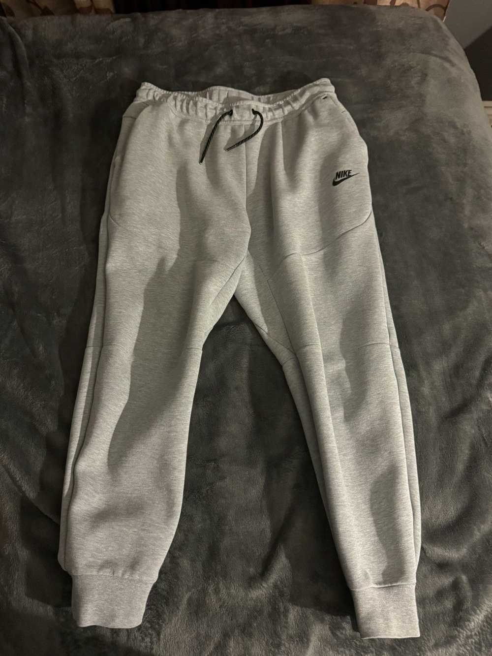 Nike Nike Sportswear Tech Fleece - image 1