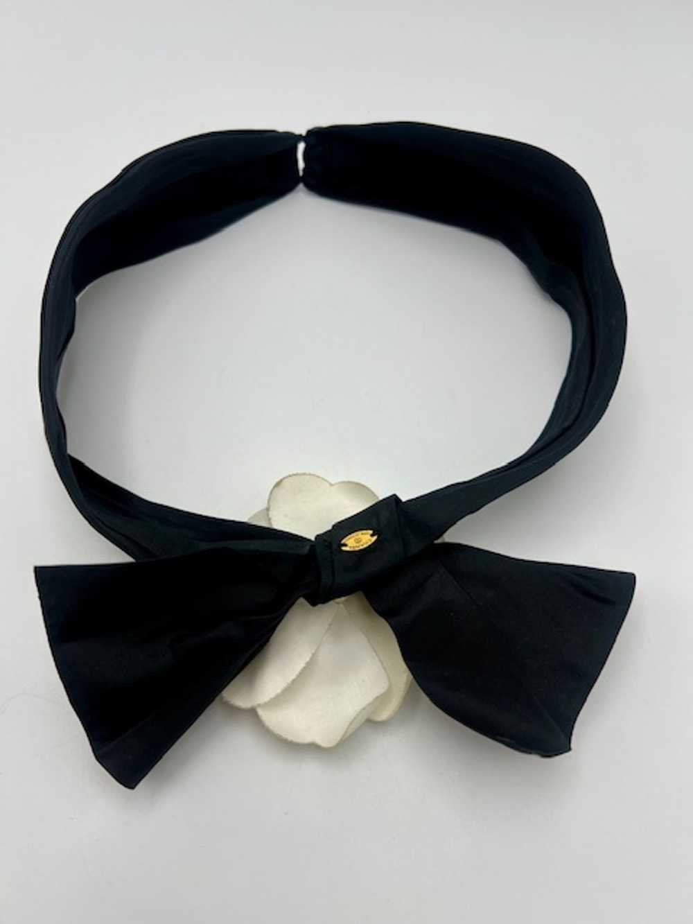 Chanel ’80s Silk Satin Camellia Headband - image 8