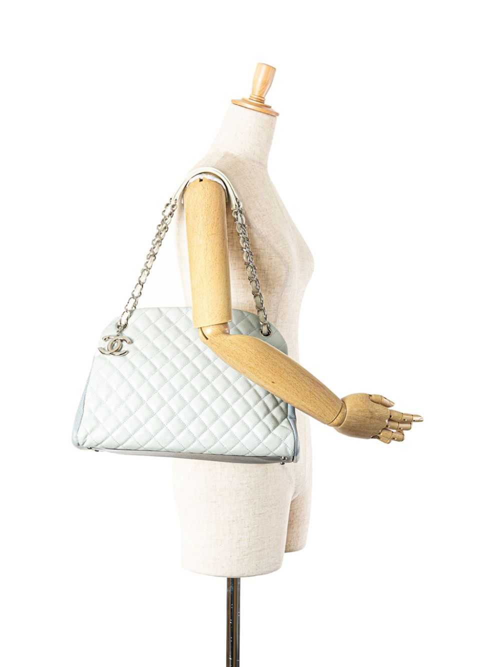 CHANEL Pre-Owned 2012-2013 Large Tricolor Caviar … - image 3