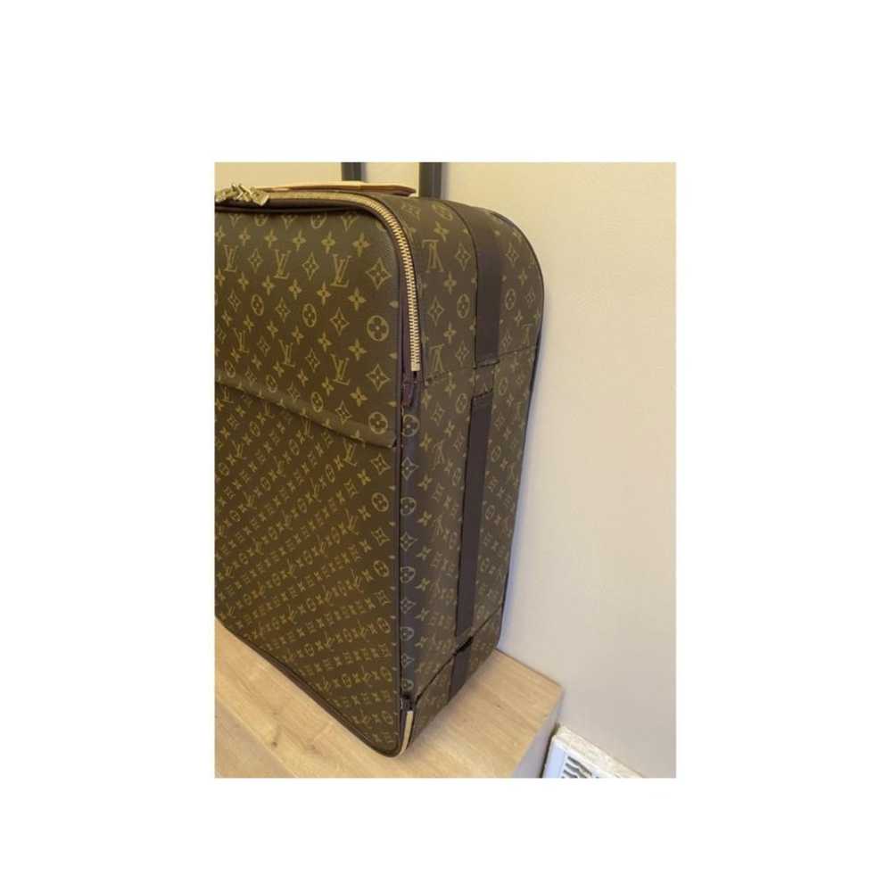 Louis Vuitton Pegase leather travel bag - image 4