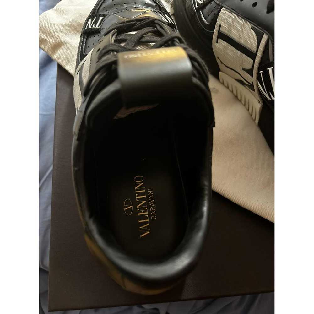 Valentino Garavani Vl7N leather low trainers - image 2