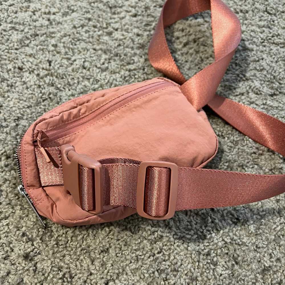 Rare Lululemon Everywhere Belt Bag - image 2