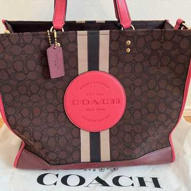 COACH Dempsey Tote 40