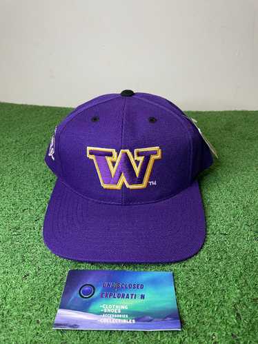 American College × Ncaa × Vintage Vintage 1990s UW