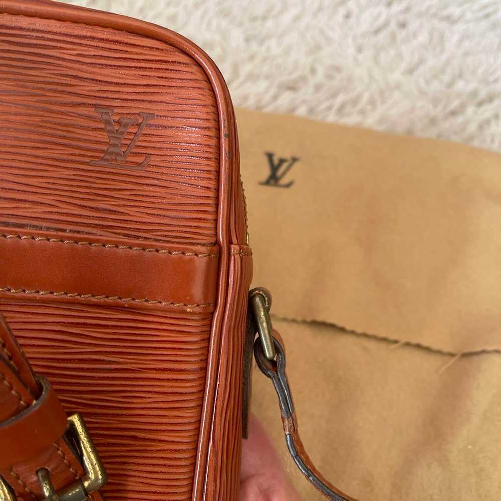 Louis Vuitton Epi Shoulder Bag - image 4