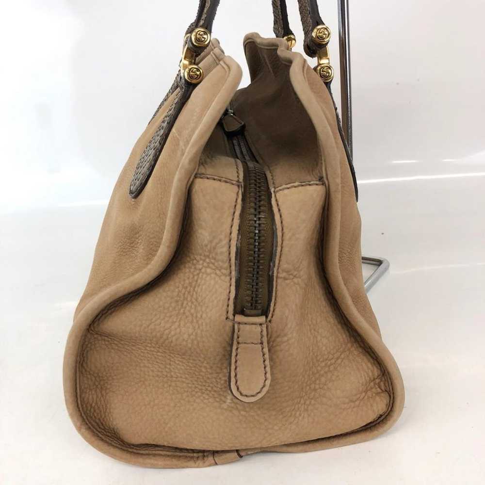 GUCCI beige handbag for women. - image 4