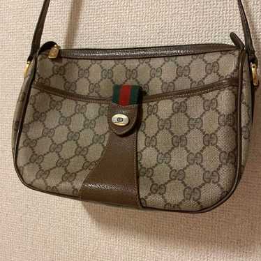 Old Gucci shoulder bag