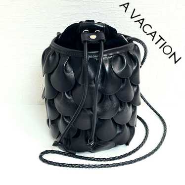 A VACATION PINE CORN Leather Shoulder Bag Black - image 1