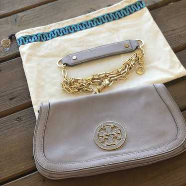 Tory Burch Amanda Logo Clutch