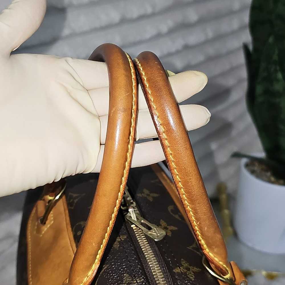 Authentic Louis Vuitton Deauville - image 4