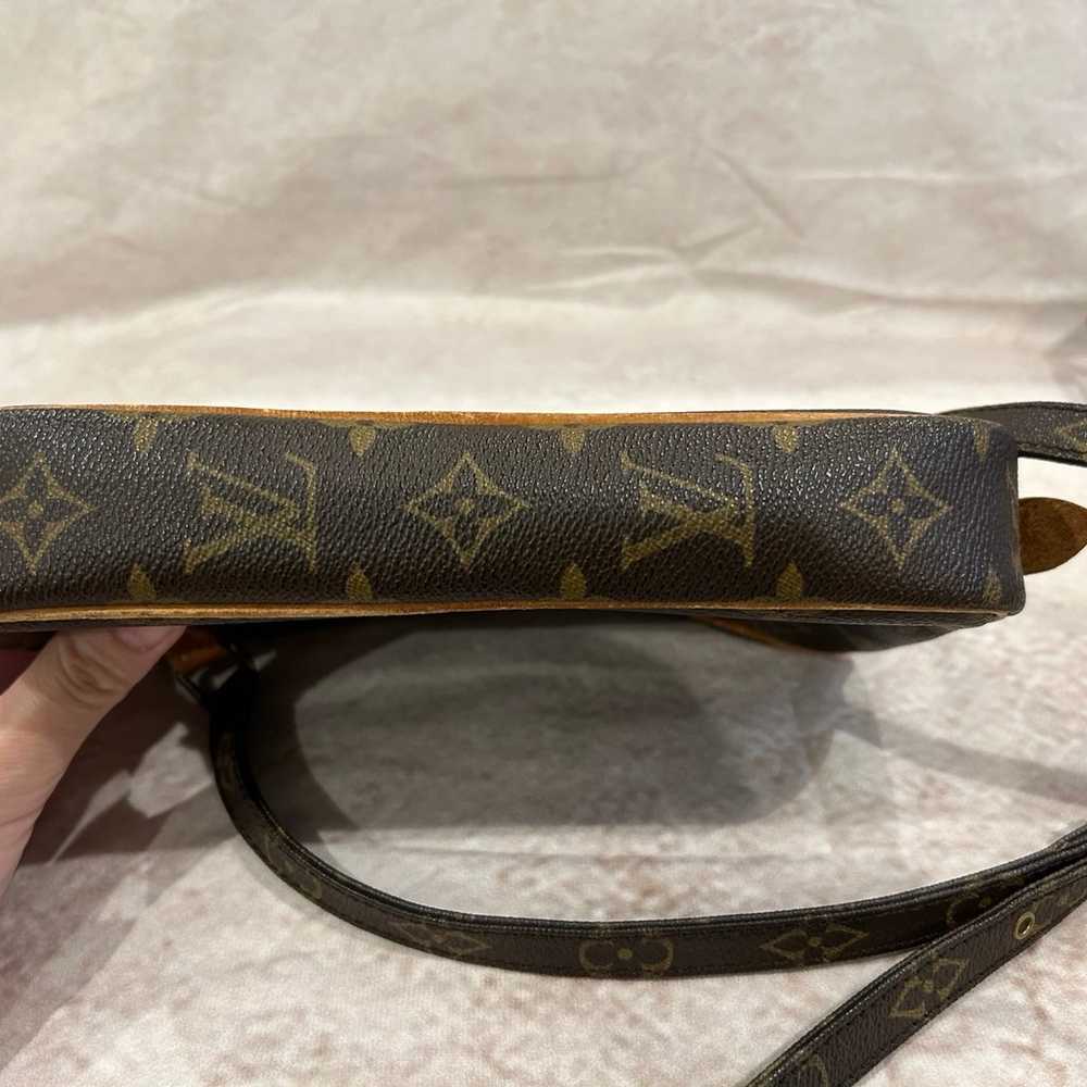 Authentic Louis Vuitton Vintage Marley Crossbody … - image 8