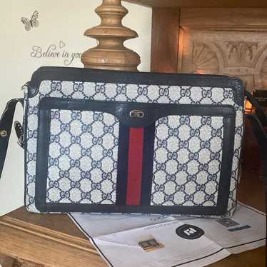 Authenticated Gucci GG Sherry Ophidia Shoulder bag