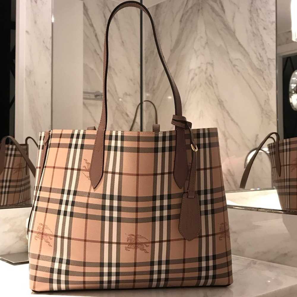 Burberry Medium Reversible Leather Tote (Like NEW) - image 1